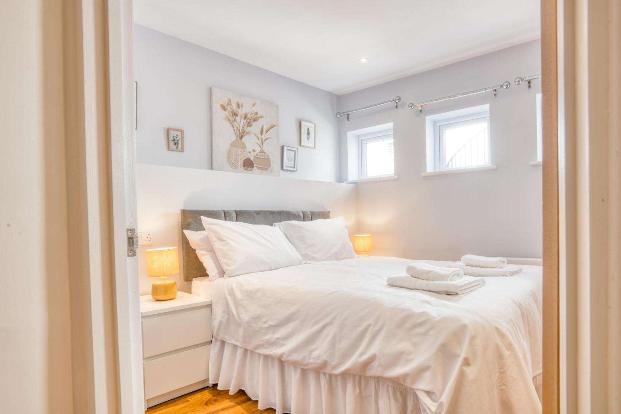 Suite 3 - 1 Bed Apartment King Size Bed Lincoln Exteriér fotografie